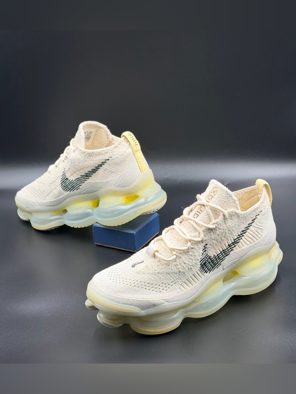 Nike Wmns Air Max Scorpion Flyknit 'Lemon Wash' - Picture 6 of 10